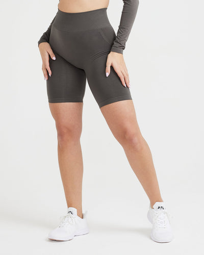 Effortless Seamless Cycling Shorts | Deep Taupe