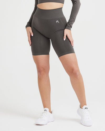 Effortless Seamless Cycling Shorts | Deep Taupe