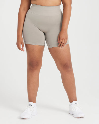 Effortless Seamless Shorts | Warm Sand